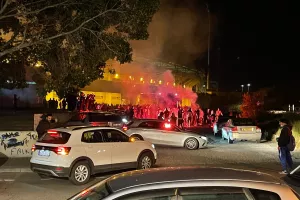 "ΝΤΟΥ" στο λεωφορείο: "Aντε γεια, πρωτάθλημα ξανά..."(φώτος/βίντεο)