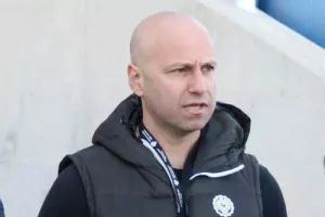 "Κρίμα που δεν μπορεί να έρθει ο κόσμος"