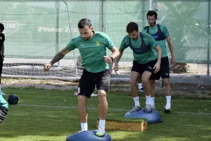 Συνεχίζει για Ομόνοια