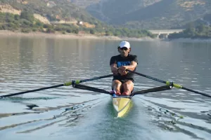 Αναχώρησε για το Βαρέζε της Ιταλίας ο Κύπριος Κωπηλάτης Αλέξανδρος Ζησιμίδης 