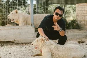 ΠΡΟΕΙΔΟΠΟΙΕΙ ο Φανιέρος Jr: "Νιαούρισμα τέλος"