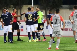 Ένωση σημαίνει… Never Surrender! 