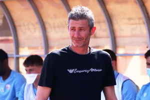 Πέντε σε τρία