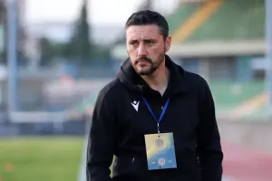 Από ΕΝΑ σε κάθε ημίχρονο και... -1 απ' την κορυφή! (Φώτος)
