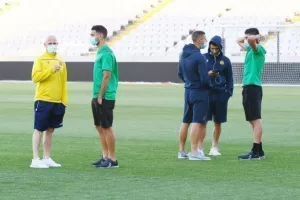 Της το (ξανα)γύρισε και βλέπει... τίτλο! (Φώτος)