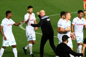 Της το (ξανα)γύρισε και βλέπει... τίτλο! (Φώτος)