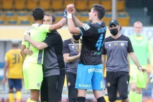 Πήρε το ντέρμπι και κρατήθηκε ΖΩΝΤΑΝΟΣ! (φώτος) 