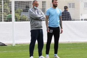 Τρία γκολ, τρεις βαθμοί και κορυφή! (φώτος)