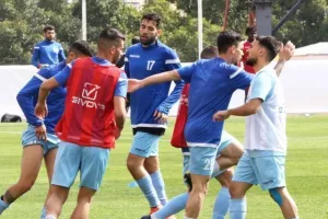 Τρία γκολ, τρεις βαθμοί και κορυφή! (φώτος)