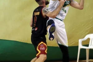 "Θρίλερ", break και 2-2! (φώτος)
