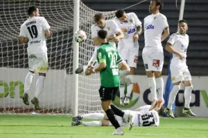 "Μαυροπράσινη" ανατροπή - ΑΕΚ... απογοήτευση! (Φώτος)
