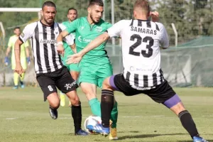 Χέρι-χέρι στο τρένο για την άνοδο (βίντεο/φώτος)