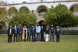 Ο ΠτΔ "έτρεξε" πρώτος μαζί με την Εθνική ομάδα στίβου (φώτος)