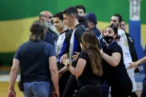 ΦΩΤΟΡΕΠΟΡΤΑΖ από τα επεισόδια στο "Κίτιον"