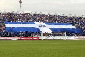 Mε κόσμο;