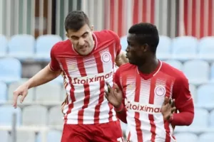 Ολυμπιακός: Εκτός πλάνων οι Μπα και Αβραάμ, προσανατολίζεται σε τετράδα ο Μαρτίνς