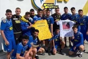 "Καλό Παράδεισο Νικόλα - Κράτα γερά Στέφανε"