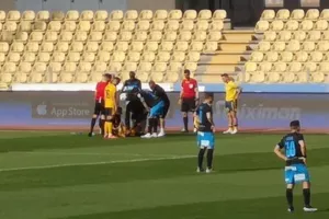 "Λαχτάρησαν"... με Μηνά/ Πρόβλημα στο γόνατο και αλλαγή (Φώτος)