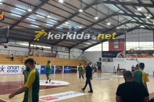 Τελικός με τα ΟΛΑ του/ Μπρέικ και πρωταθλήτρια στον Στρόβολο η ΑΕΚ! (φώτος)