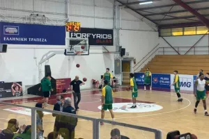Τελικός με τα ΟΛΑ του/ Μπρέικ και πρωταθλήτρια στον Στρόβολο η ΑΕΚ! (φώτος)