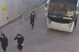 (Φώτος/Βίντεο) Η άφιξη της ΑΕΛ στο ΓΣΠ