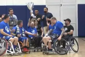 (ΒΙΝΤΕΟ) Η απονομή Κυπέλλου στον Apollon Wheelchair Basketball