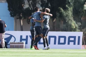 Δυο αυτογκόλ, ένα λάθος και βυσσινί ανατροπή! (φώτος)