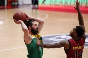 Νίκησε ο Κεραυνός και μείωσε (φώτος)