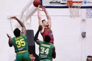 Νίκησε ο Κεραυνός και μείωσε (φώτος)