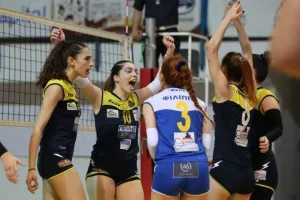 Νταμπλούχος η Νέα Σαλαμίνα!  (φώτος)