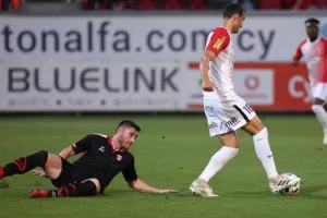Έ"Χ"ασε βαθμούς και... έμπλεξε για τα καλά η Νέα Σαλαμίνα (Φώτος)