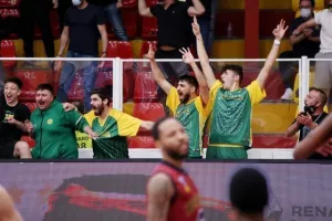 Τελικός με τα ΟΛΑ του/ Μπρέικ και πρωταθλήτρια στον Στρόβολο η ΑΕΚ! (φώτος)