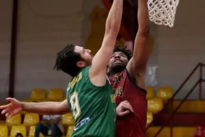 Τελικός με τα ΟΛΑ του/ Μπρέικ και πρωταθλήτρια στον Στρόβολο η ΑΕΚ! (φώτος)