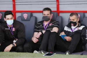 Εθνική… υποχρέωση η παραμονή! (φώτος) 