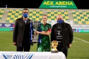 (ΦΩΤΟΣ) Έτσι σήκωσαν το κύπελλο 