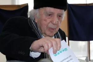 Συλλυπητήρια Απόλλωνα για Βάσο Λυσσαρίδη