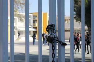 Καταγγελία/Άγνωστος προσέγγισε μαθητή έξω από Δημοτικό