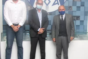 Ο Πρόεδρος ΚΟΑ συναντήθηκε με τον Δήμαρχο Δερύνειας