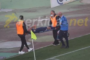 Αποχώρησε με φορείο ο άτυχος Μιντίκκης