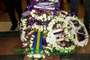 (Φωτογραφίες) Συγκίνηση στο "τελευταίο αντίο" του σπουδαίου Νίκου Χαραλάμπους