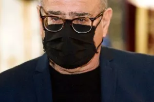 (Φωτογραφίες) Συγκίνηση στο "τελευταίο αντίο" του σπουδαίου Νίκου Χαραλάμπους