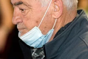 (Φωτογραφίες) Συγκίνηση στο "τελευταίο αντίο" του σπουδαίου Νίκου Χαραλάμπους