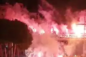 ΧΑΜΟ στον Παραλιακό οι ΑΕΛίστες (βίντεο/φώτος)