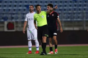 4-5 πέναλτι;
