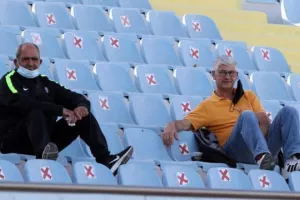 Κόλλησαν... στο "Τάσος Μάρκου" (φώτος)