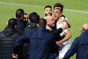 ΑΝΟ: Έτοιμες οι αναμνηστικές φανέλες του τελικού (φώτο)