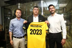 «Φουλάρει» για τερματοφύλακα και στόπερ η ΑΕΚ