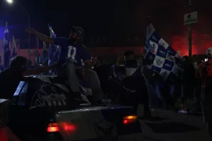 ΝΕΟ φωτορεπορτάζ από το Ανορθωσιάτικο ΠΑΡΤΙ κυπέλλου!