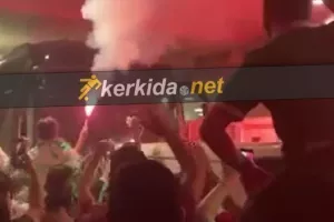 (BINTEO/ΦΩΤΟΣ) ΑΠΟΘΕΩΣΑΝ παίκτες και Μπεργκ οι Ομονοιάτες!