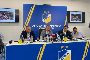 "Με εμένα Πρόεδρο"...
